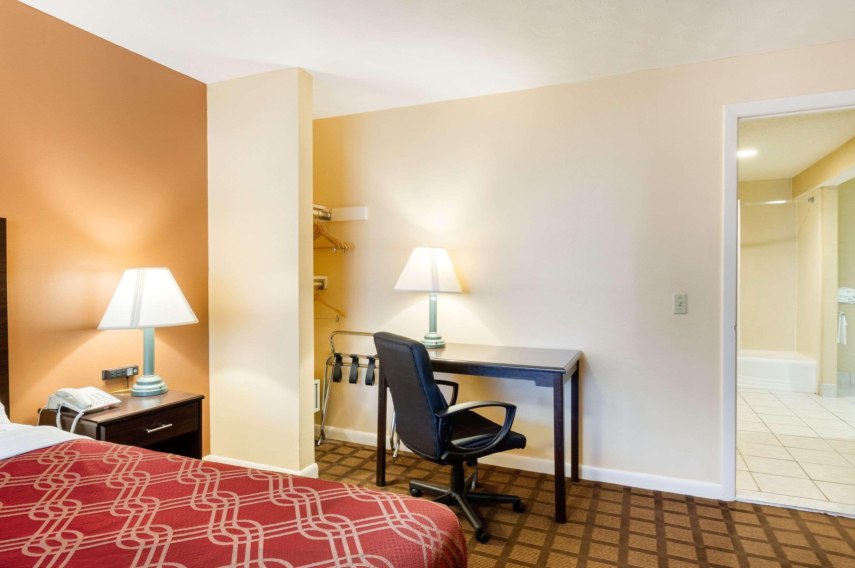 Econo Lodge Boston-Malden Eksteriør bilde