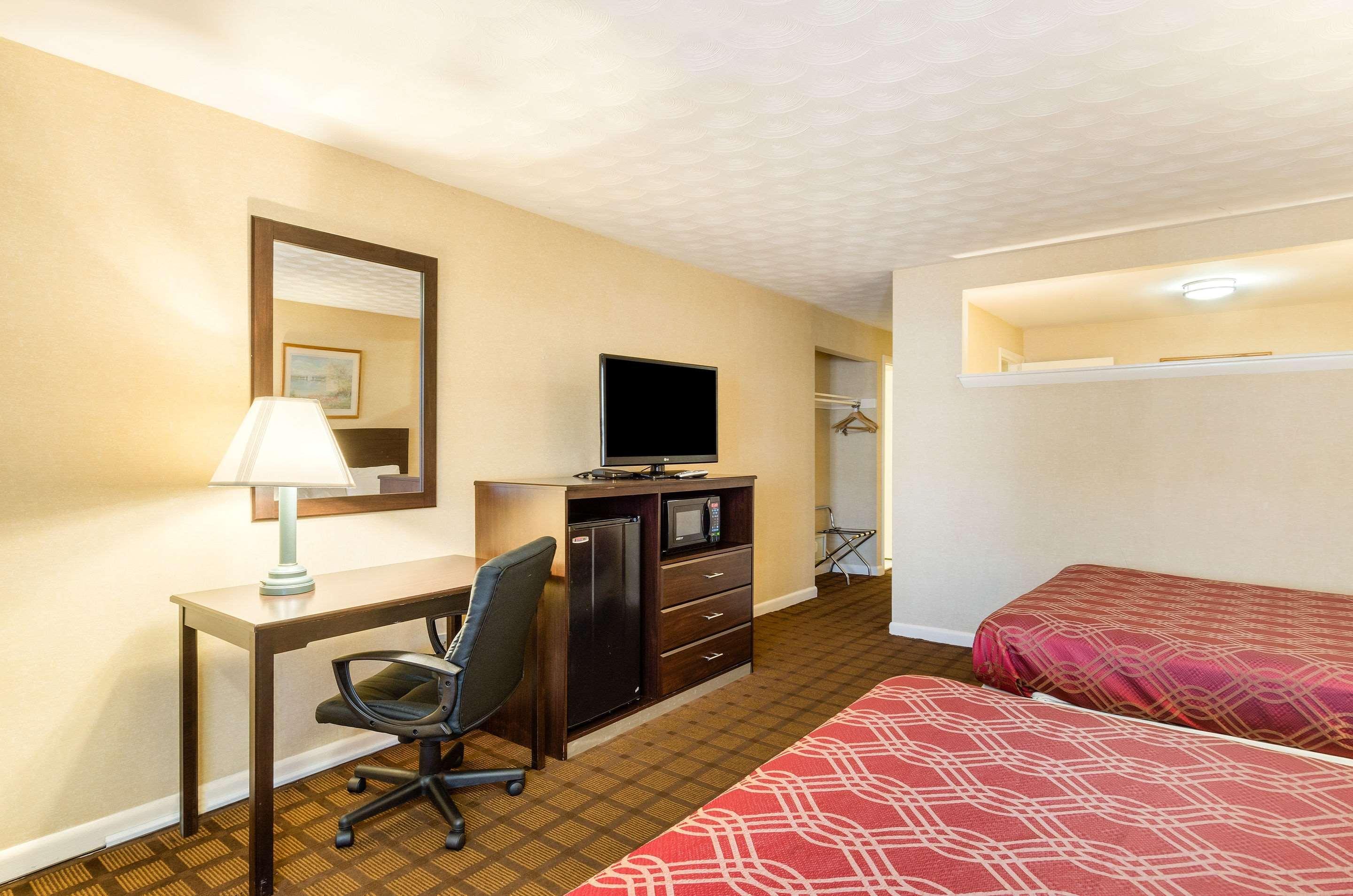 Econo Lodge Boston-Malden Eksteriør bilde