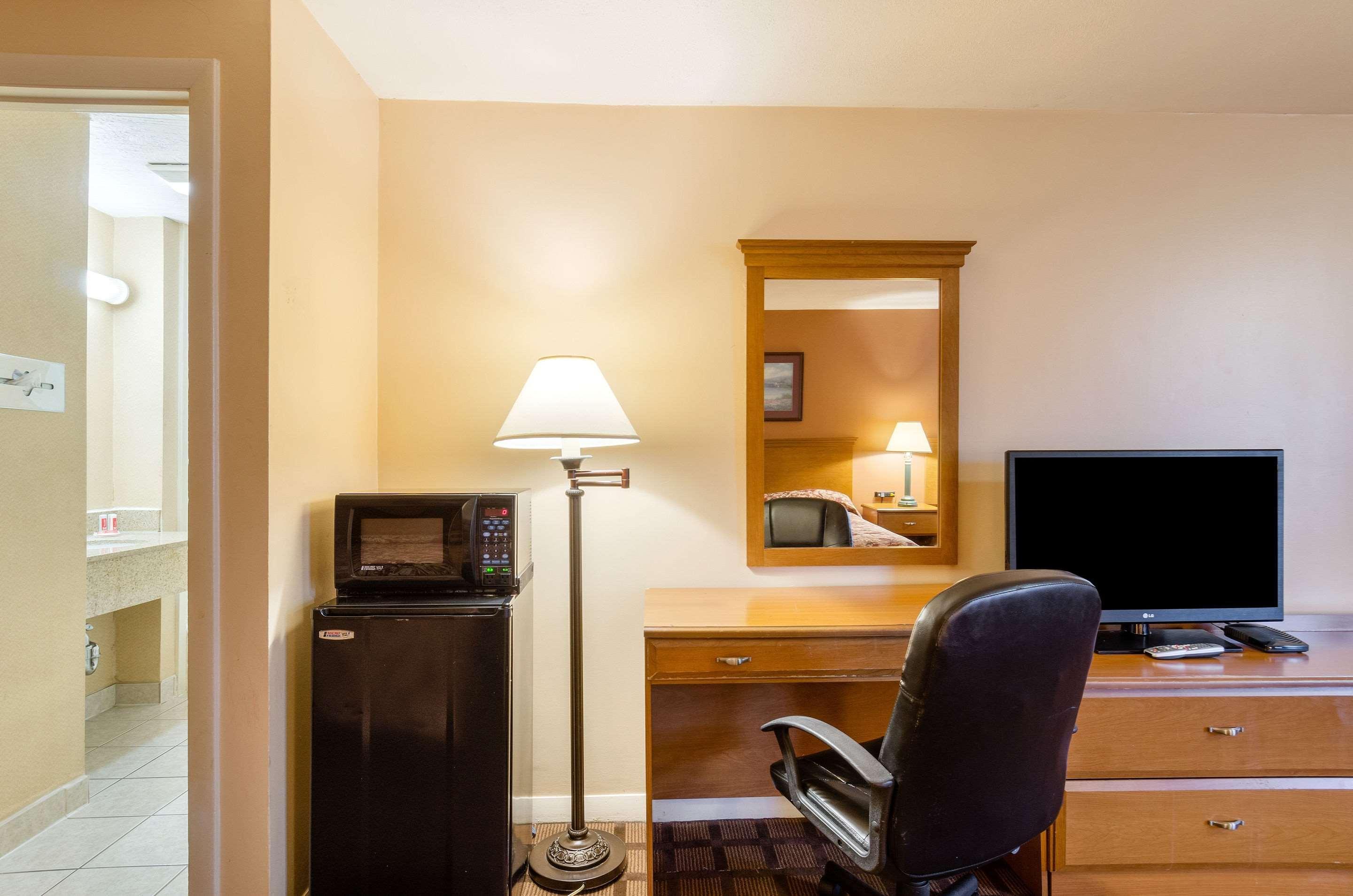 Econo Lodge Boston-Malden Eksteriør bilde