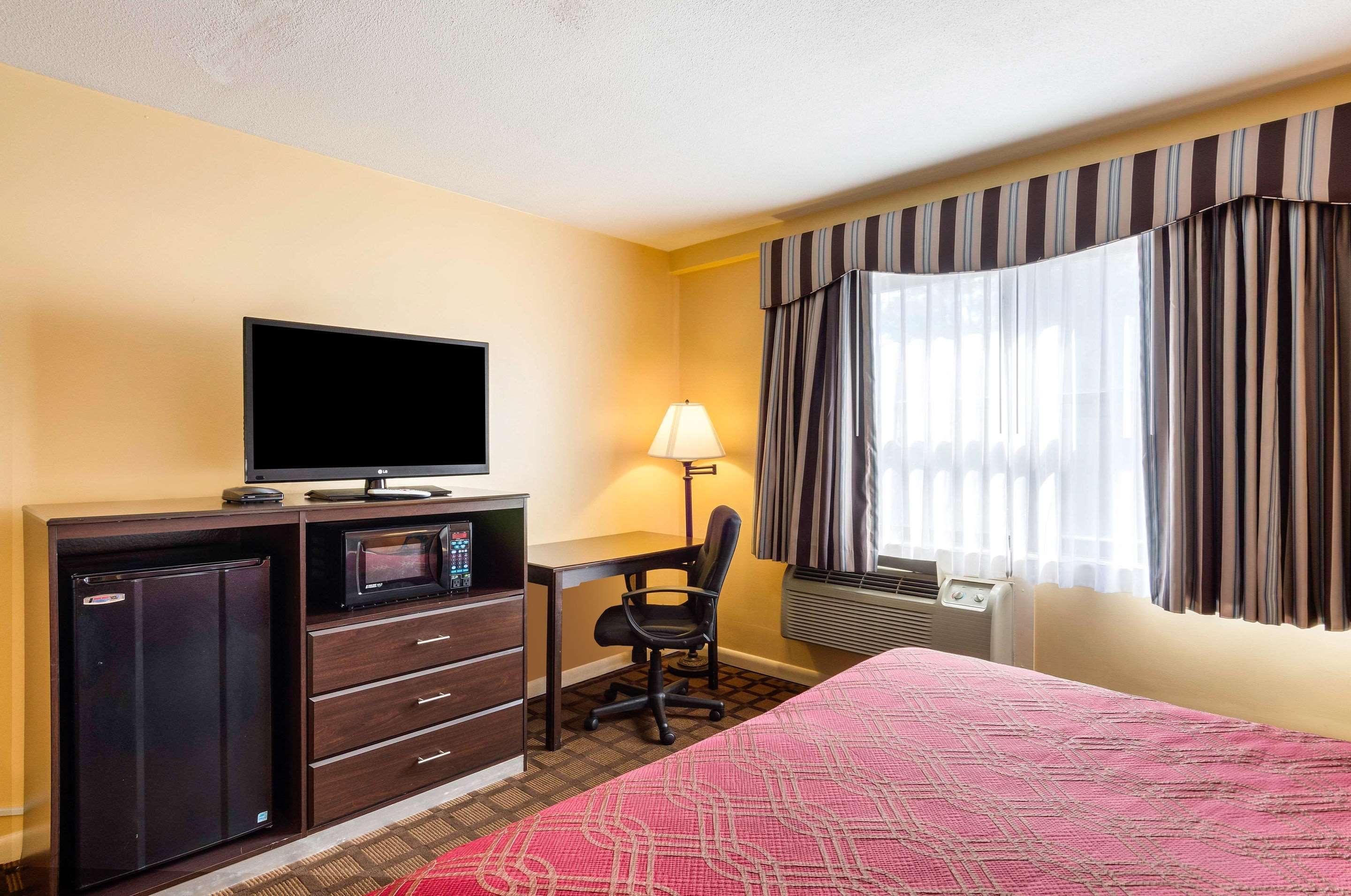 Econo Lodge Boston-Malden Eksteriør bilde