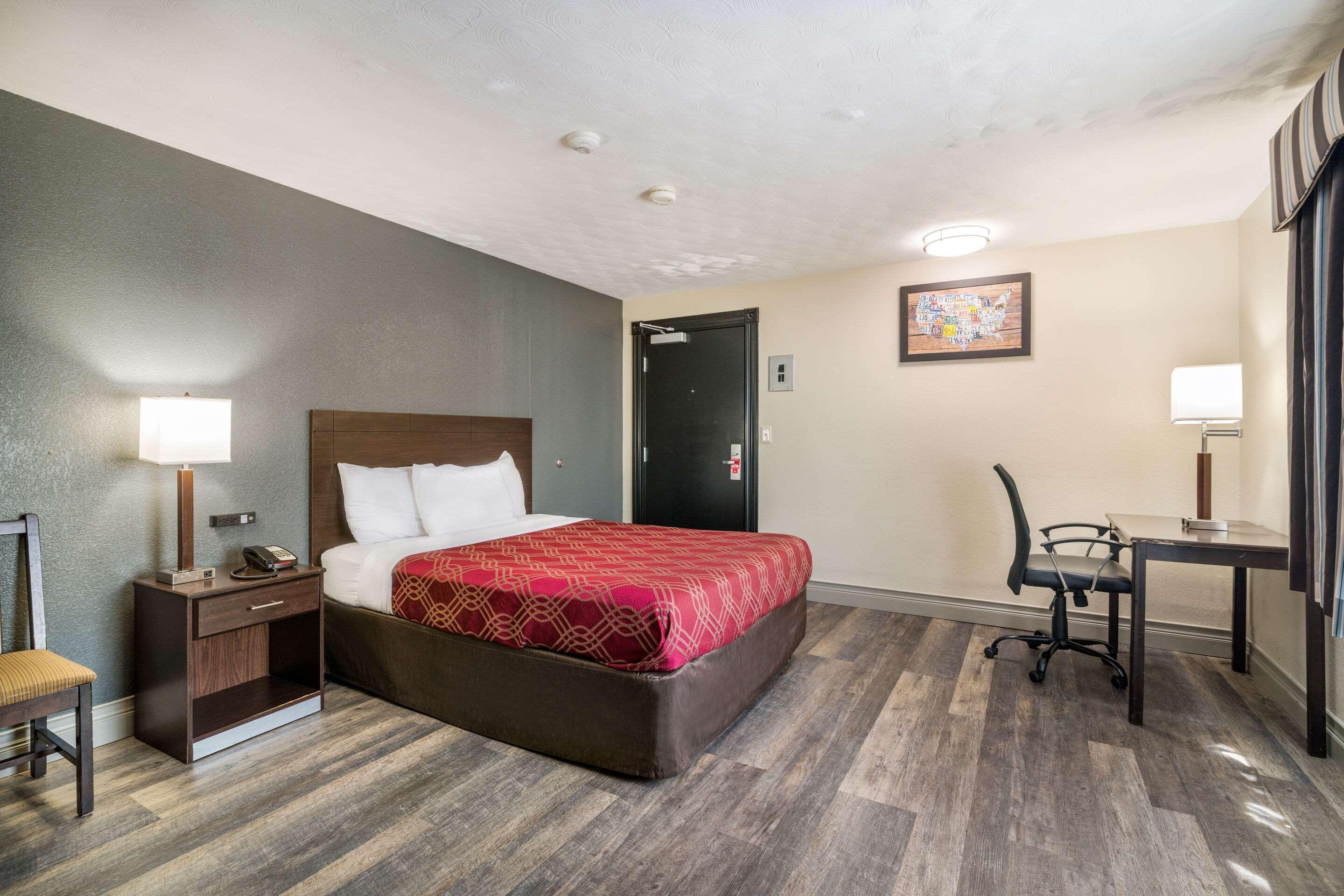 Econo Lodge Boston-Malden Eksteriør bilde